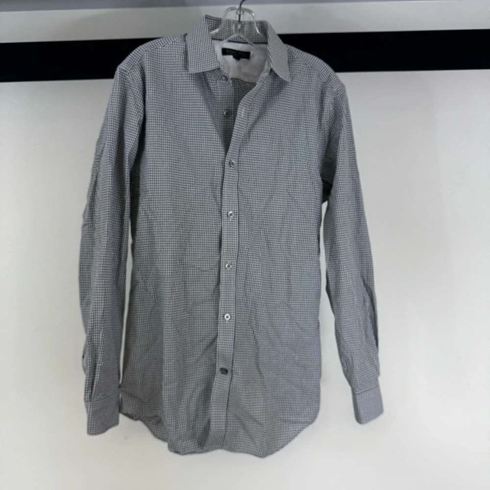 Banana Republic Men’s Non-Iron Tailored Slim Fit Dress Shirt-Medium